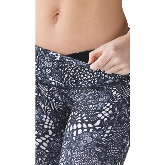 Lululemon Wunder Under Full-On Luon Leggings Pretty Lace Black & White Size 10 - Picture 5 of 13